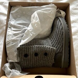 UGGs Classic Cardy boots size 6